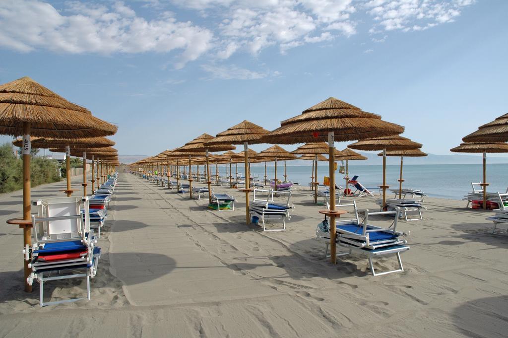 African Beach Hotel-Residence Manfredonia Exteriér fotografie