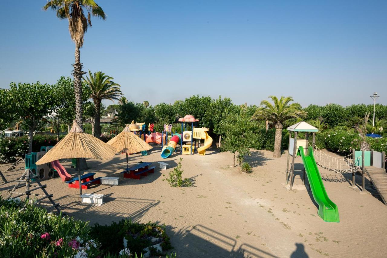 African Beach Hotel-Residence Manfredonia Exteriér fotografie