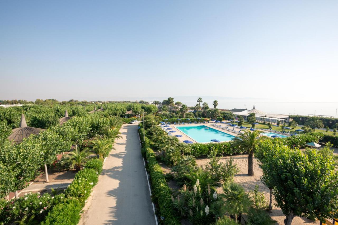 African Beach Hotel-Residence Manfredonia Exteriér fotografie